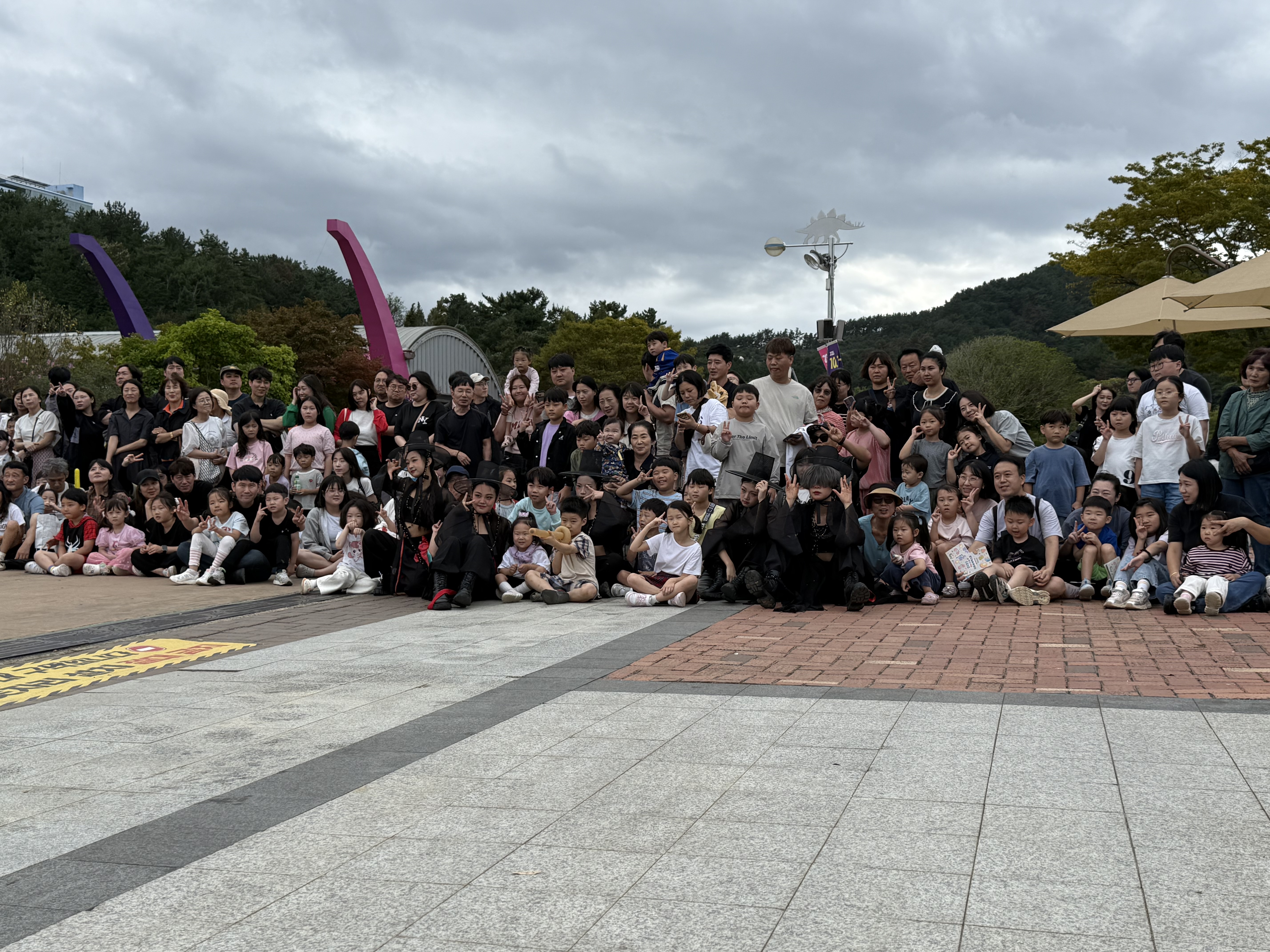 k-pop 댄스공연(10월 9일 공연)